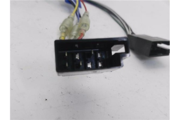 Recambio de autoradio para tata safari (42_fd) 2.1 referencia OEM IAM MVH390BT  