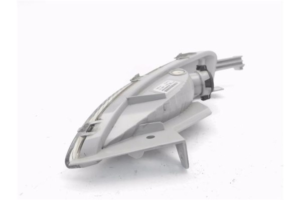 Recambio de intermitente delantero dcho para opel astra j berlina 5p 1.6 selective referencia OEM IAM 13367143 662588537 