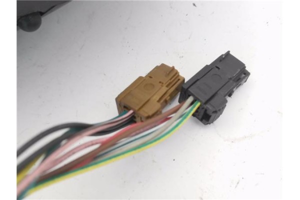 Recambio de retrovisor electrico derecho para peugeot 5008 1.6 premium referencia OEM IAM E9044666  
