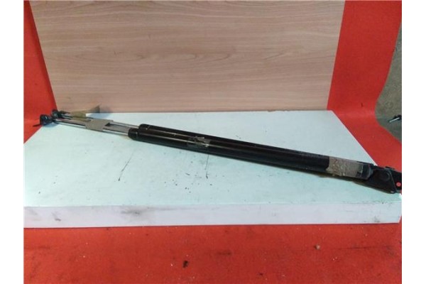 Recambio de amortiguador porton para hyundai h 100 2.5 furgoneta, caja cerrada, acristalada referencia OEM IAM   