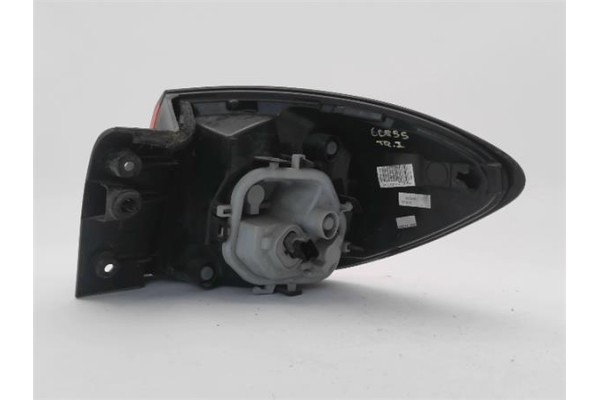 Recambio de piloto trasero izquierdo para renault captur i 1.2 intens referencia OEM IAM 265558548R  