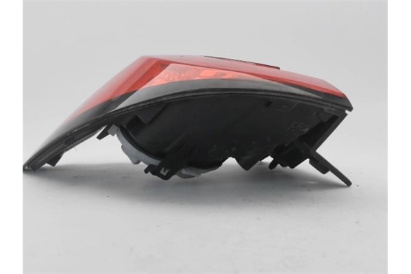 Recambio de piloto trasero izquierdo para renault captur i 1.2 intens referencia OEM IAM 265558548R  