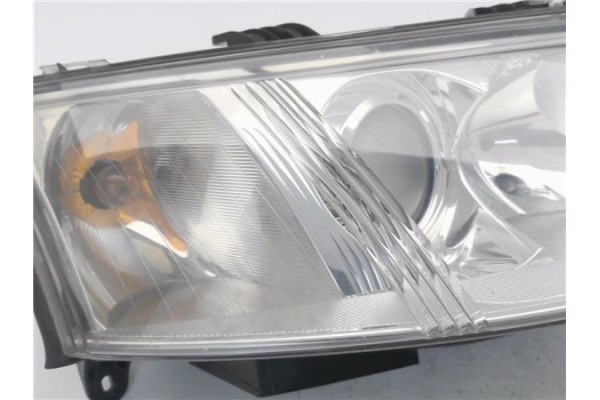 Recambio de faro delantero dcho para saab 9-3 familiar 1.9 tid referencia OEM IAM 155820  