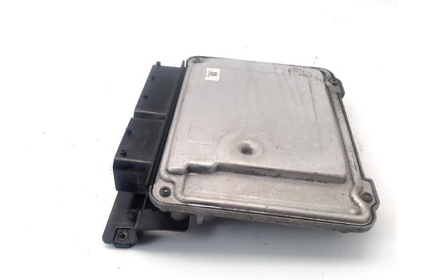 Recambio de centralita para seat ibiza berlina (6j5) 1.9 tdi referencia OEM IAM 03G906013K  