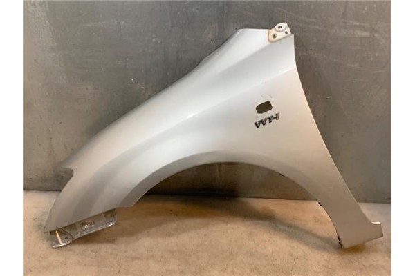 Recambio de aleta delantero izquierda para toyota corolla (e12) 1.6 vvt-i referencia OEM IAM 5381202090  