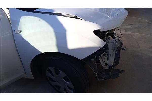 Recambio de aleta delantero derecha para dacia sandero ii 1.2 ambiance referencia OEM IAM   