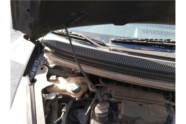 Recambio de brazo limpiaparabrisas delantero derecho para mitsubishi colt cz3 berl. 3 (z30) 1.5 di-d instyle referencia OEM IAM 