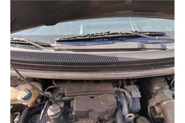 Recambio de brazo limpiaparabrisas delantero derecho para mitsubishi colt cz3 berl. 3 (z30) 1.5 di-d instyle referencia OEM IAM 