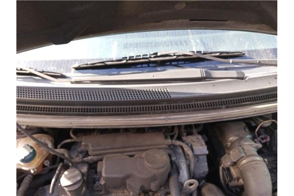 Recambio de brazo limpiaparabrisas delantero derecho para mitsubishi colt cz3 berl. 3 (z30) 1.5 di-d instyle referencia OEM IAM 