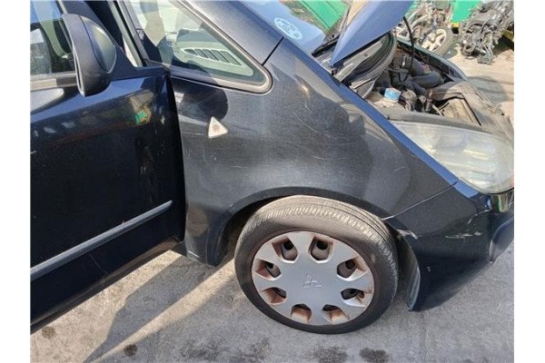 Recambio de aleta delantero derecha para mitsubishi colt cz3 berl. 3 (z30) 1.5 di-d instyle referencia OEM IAM MN161906  