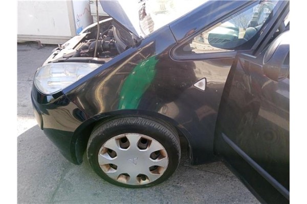 Recambio de aleta delantero izquierda para mitsubishi colt cz3 berl. 3 (z30) 1.5 di-d instyle referencia OEM IAM MN161905  