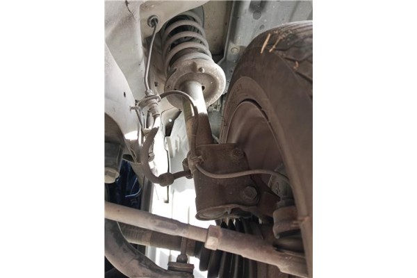 Recambio de amortiguador delantero derecho para mitsubishi colt cz3 berl. 3 (z30) 1.5 di-d instyle referencia OEM IAM 4060A094 4