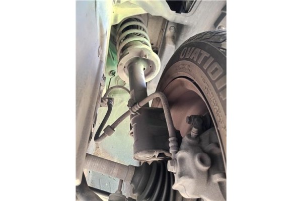 Recambio de amortiguador delantero izquierdo para mitsubishi colt cz3 berl. 3 (z30) 1.5 di-d instyle referencia OEM IAM 4060A093