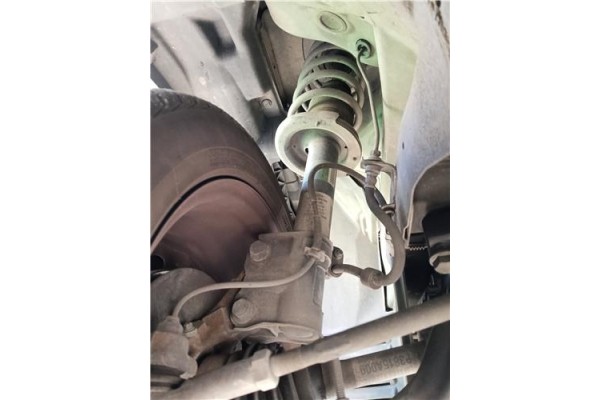 Recambio de amortiguador delantero izquierdo para mitsubishi colt cz3 berl. 3 (z30) 1.5 di-d instyle referencia OEM IAM 4060A093