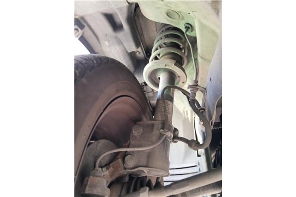 Recambio de amortiguador delantero izquierdo para mitsubishi colt cz3 berl. 3 (z30) 1.5 di-d instyle referencia OEM IAM 4060A093