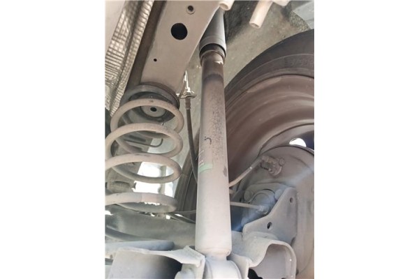 Recambio de amortiguador trasero derecho para mitsubishi colt cz3 berl. 3 (z30) 1.5 di-d instyle referencia OEM IAM MR594131 8,1