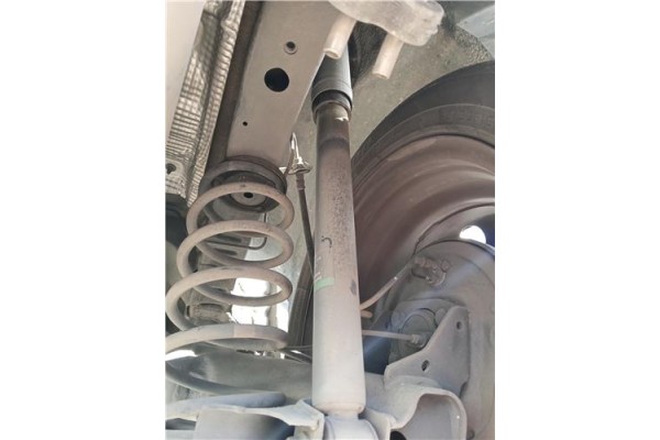 Recambio de amortiguador trasero derecho para mitsubishi colt cz3 berl. 3 (z30) 1.5 di-d instyle referencia OEM IAM MR594131 8,1