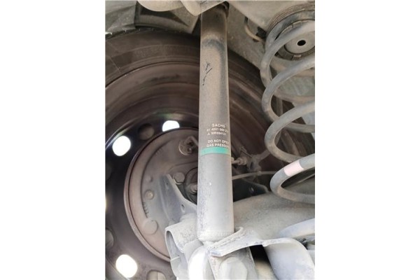 Recambio de amortiguador trasero izquierdo para mitsubishi colt cz3 berl. 3 (z30) 1.5 di-d instyle referencia OEM IAM MR594131 8
