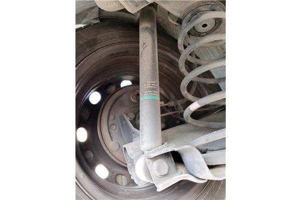 Recambio de amortiguador trasero izquierdo para mitsubishi colt cz3 berl. 3 (z30) 1.5 di-d instyle referencia OEM IAM MR594131 8