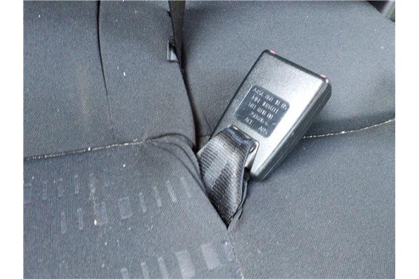 Recambio de anclaje cinturon trasero derecho para mitsubishi colt cz3 berl. 3 (z30) 1.5 di-d instyle referencia OEM IAM MN108401