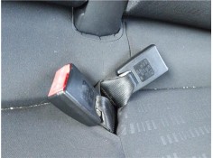 Recambio de anclaje cinturon trasero izquierdo para mitsubishi colt cz3 berl. 3 (z30) 1.5 di-d instyle referencia OEM IAM MN1084