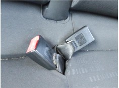 Recambio de anclaje cinturon trasero izquierdo para mitsubishi colt cz3 berl. 3 (z30) 1.5 di-d instyle referencia OEM IAM MN1084