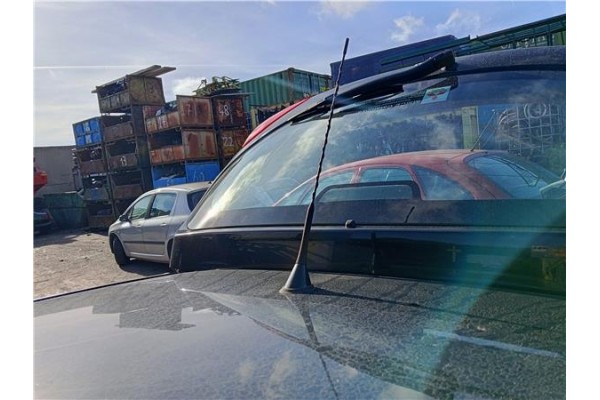 Recambio de antena electrica para mitsubishi colt cz3 berl. 3 (z30) 1.5 di-d instyle referencia OEM IAM MN140521 MN140522 