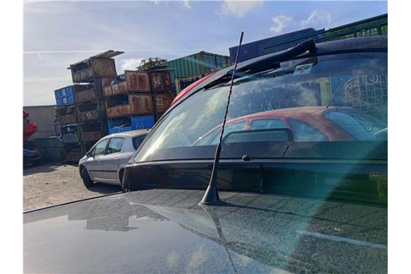 Recambio de antena electrica para mitsubishi colt cz3 berl. 3 (z30) 1.5 di-d instyle referencia OEM IAM MN140521 MN140522 