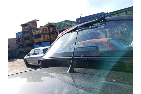 Recambio de antena electrica para mitsubishi colt cz3 berl. 3 (z30) 1.5 di-d instyle referencia OEM IAM MN140521 MN140522 