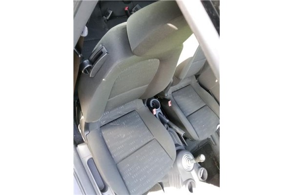 Recambio de asiento delantero derecho para mitsubishi colt cz3 berl. 3 (z30) 1.5 di-d instyle referencia OEM IAM 6911A204XA  