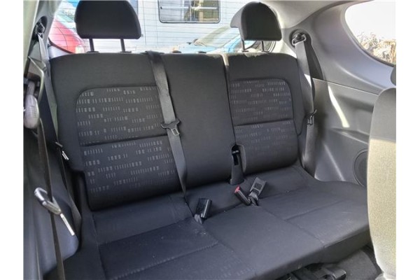 Recambio de asientos traseros para mitsubishi colt cz3 berl. 3 (z30) 1.5 di-d instyle referencia OEM IAM 6912A125  