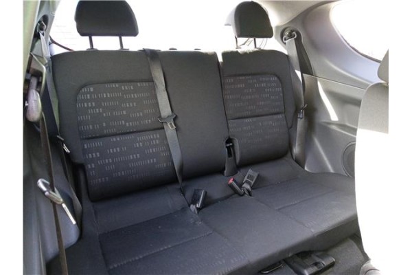 Recambio de asientos traseros para mitsubishi colt cz3 berl. 3 (z30) 1.5 di-d instyle referencia OEM IAM 6912A125  