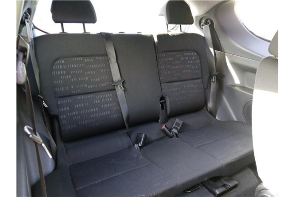 Recambio de asientos traseros para mitsubishi colt cz3 berl. 3 (z30) 1.5 di-d instyle referencia OEM IAM 6912A125  