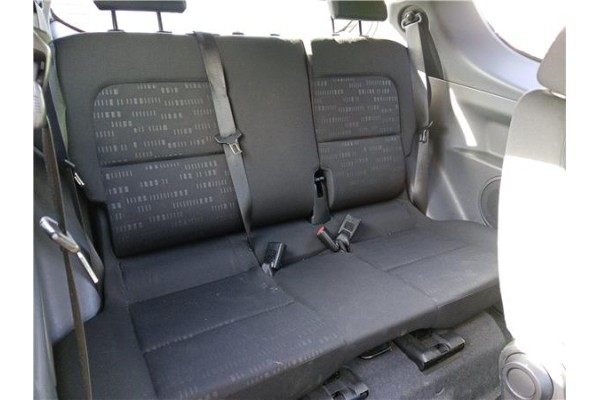 Recambio de asientos traseros para mitsubishi colt cz3 berl. 3 (z30) 1.5 di-d instyle referencia OEM IAM 6912A125  