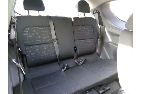 Recambio de asientos traseros para mitsubishi colt cz3 berl. 3 (z30) 1.5 di-d instyle referencia OEM IAM 6912A125  