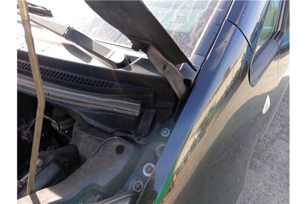 Recambio de bisagra capo izquierda para mitsubishi colt cz3 berl. 3 (z30) 1.5 di-d instyle referencia OEM IAM MR959411  