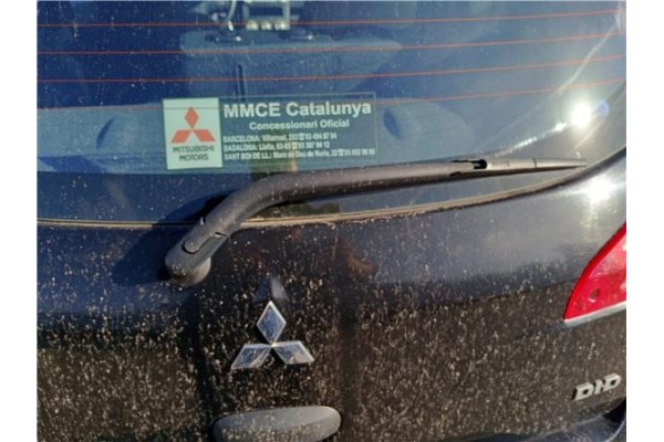 Recambio de brazo limpiaparabrisas trasero para mitsubishi colt cz3 berl. 3 (z30) 1.5 di-d instyle referencia OEM IAM MN152108  