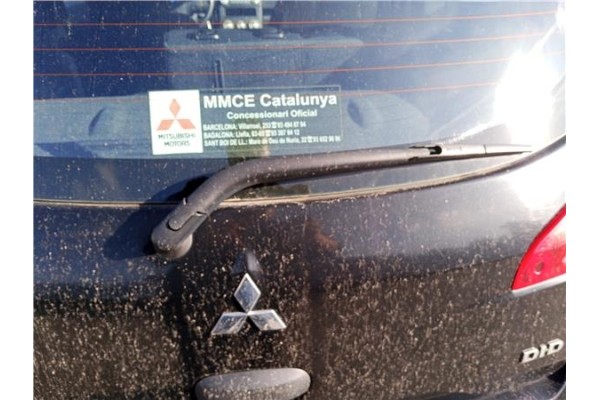 Recambio de brazo limpiaparabrisas trasero para mitsubishi colt cz3 berl. 3 (z30) 1.5 di-d instyle referencia OEM IAM MN152108  