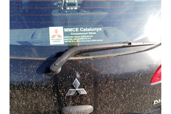 Recambio de brazo limpiaparabrisas trasero para mitsubishi colt cz3 berl. 3 (z30) 1.5 di-d instyle referencia OEM IAM MN152108  