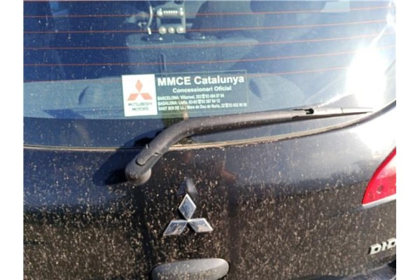 Recambio de brazo limpiaparabrisas trasero para mitsubishi colt cz3 berl. 3 (z30) 1.5 di-d instyle referencia OEM IAM MN152108  