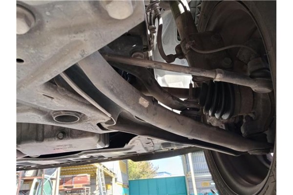 Recambio de brazo suspension delantero derecho para mitsubishi colt cz3 berl. 3 (z30) 1.5 di-d instyle referencia OEM IAM 4013A1