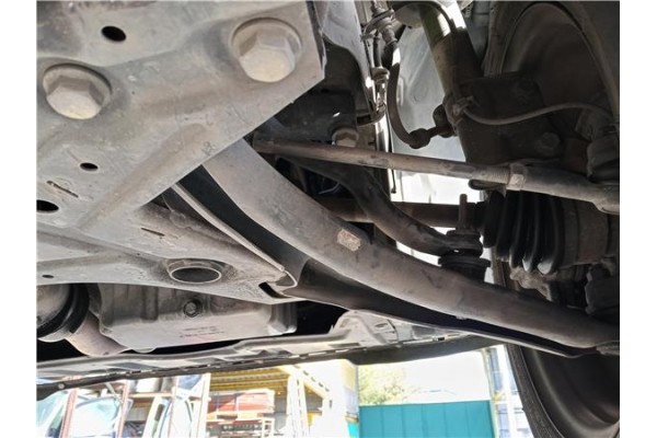 Recambio de brazo suspension delantero derecho para mitsubishi colt cz3 berl. 3 (z30) 1.5 di-d instyle referencia OEM IAM 4013A1