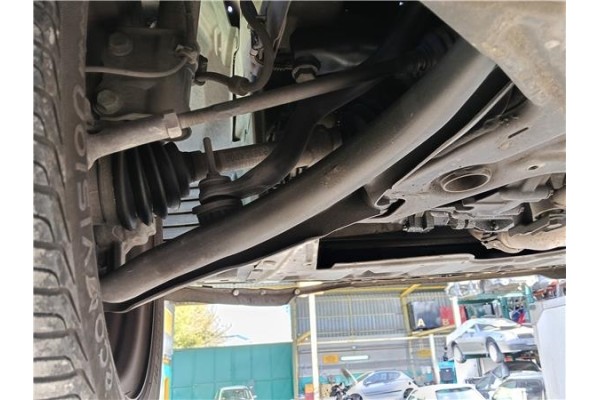 Recambio de brazo suspension delantero izquierdo para mitsubishi colt cz3 berl. 3 (z30) 1.5 di-d instyle referencia OEM IAM 4013