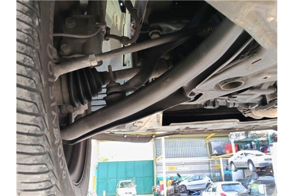 Recambio de brazo suspension delantero izquierdo para mitsubishi colt cz3 berl. 3 (z30) 1.5 di-d instyle referencia OEM IAM 4013