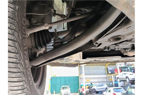 Recambio de brazo suspension delantero izquierdo para mitsubishi colt cz3 berl. 3 (z30) 1.5 di-d instyle referencia OEM IAM 4013