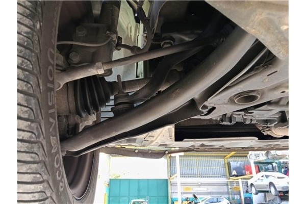 Recambio de brazo suspension delantero izquierdo para mitsubishi colt cz3 berl. 3 (z30) 1.5 di-d instyle referencia OEM IAM 4013