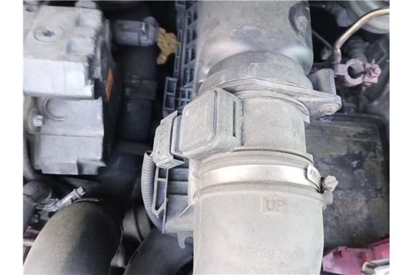 Recambio de carcasa filtro aire para mitsubishi colt cz3 berl. 3 (z30) 1.5 di-d instyle referencia OEM IAM MN130296 MN130297 