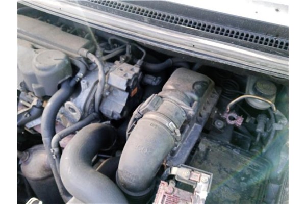 Recambio de carcasa filtro aire para mitsubishi colt cz3 berl. 3 (z30) 1.5 di-d instyle referencia OEM IAM MN130296 MN130297 