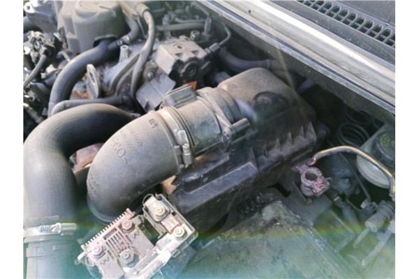 Recambio de carcasa filtro aire para mitsubishi colt cz3 berl. 3 (z30) 1.5 di-d instyle referencia OEM IAM MN130296 MN130297 