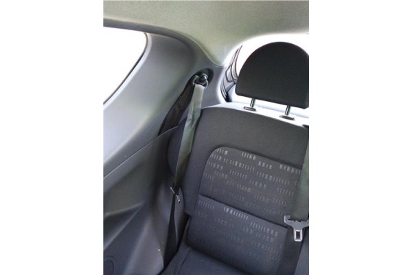 Recambio de cinturon seguridad trasero derecho para mitsubishi colt cz3 berl. 3 (z30) 1.5 di-d instyle referencia OEM IAM MN1083